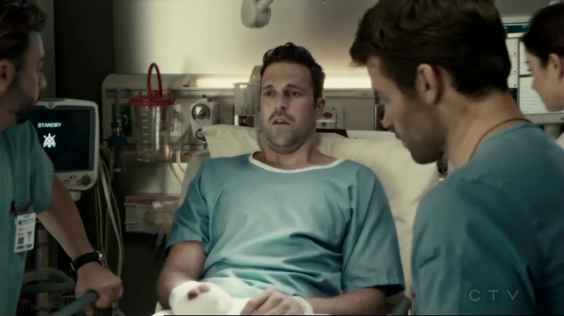 VampireDiariesWorld-dot-org_SavingHope2x13-0821.jpg