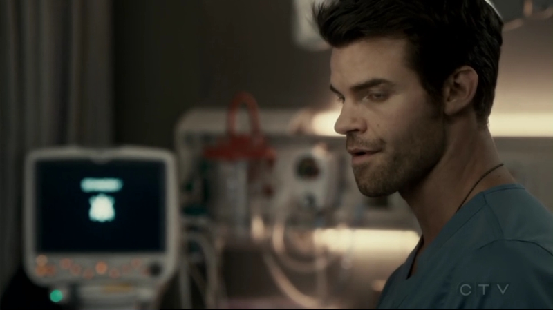 VampireDiariesWorld-dot-org_SavingHope2x13-0831.jpg