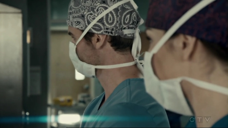 VampireDiariesWorld-dot-org_SavingHope2x13-0860.jpg