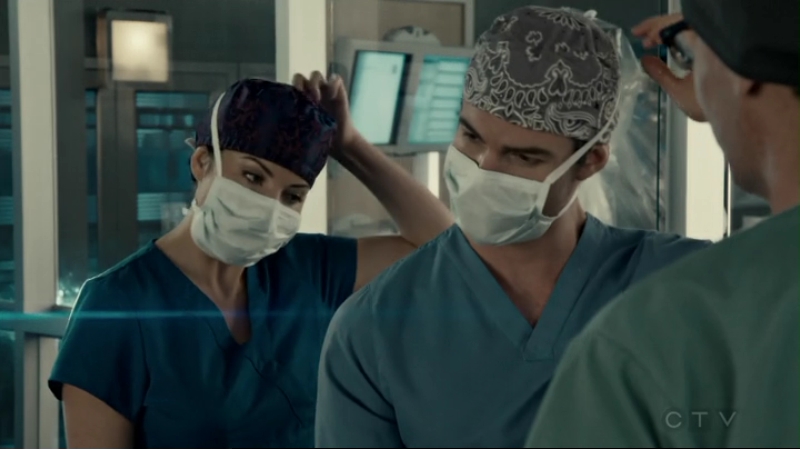 VampireDiariesWorld-dot-org_SavingHope2x13-0885.jpg