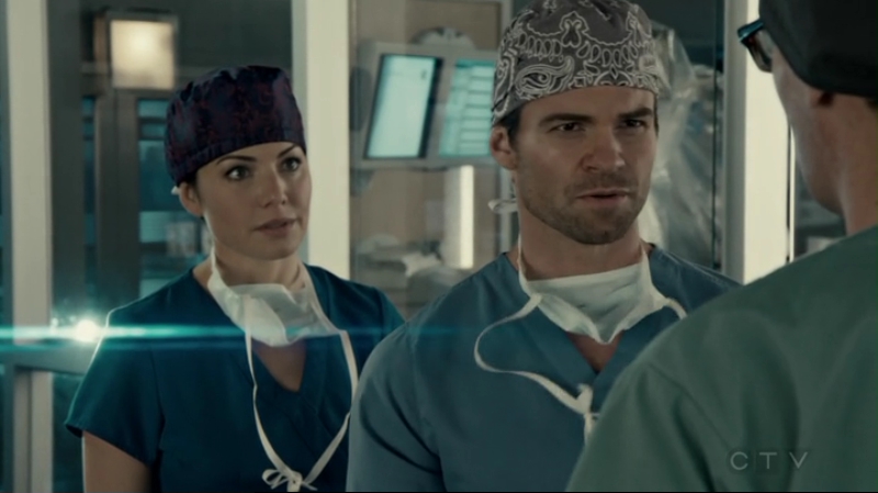 VampireDiariesWorld-dot-org_SavingHope2x13-0890.jpg