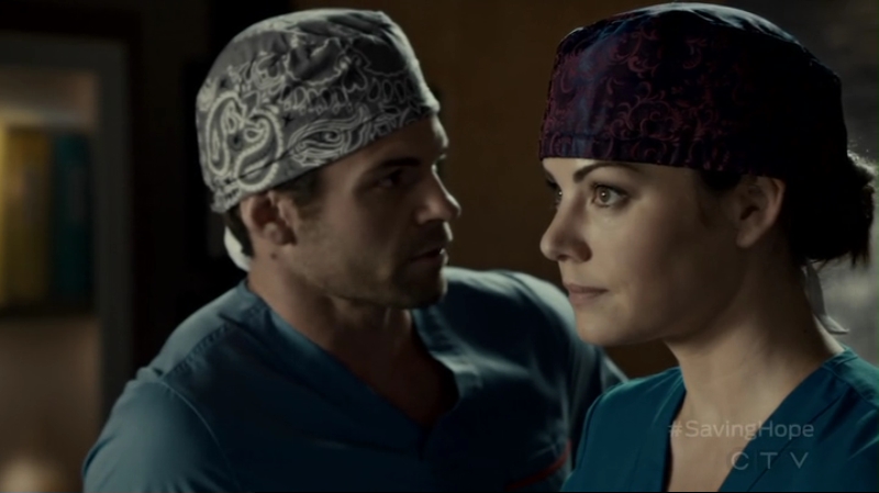 VampireDiariesWorld-dot-org_SavingHope2x13-0946.jpg