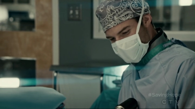 VampireDiariesWorld-dot-org_SavingHope2x13-1254.jpg