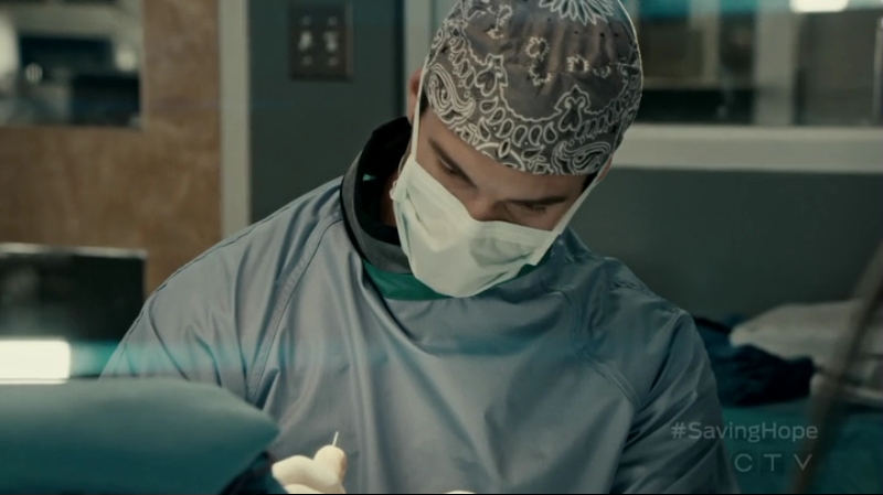 VampireDiariesWorld-dot-org_SavingHope2x13-1267.jpg