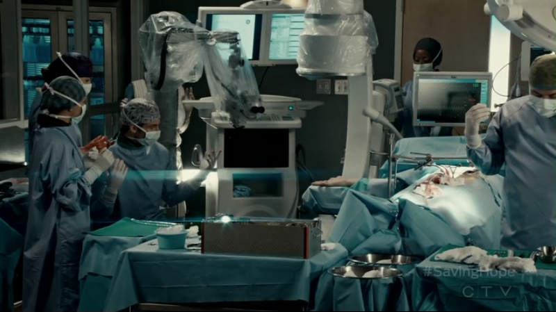 VampireDiariesWorld-dot-org_SavingHope2x13-1291.jpg