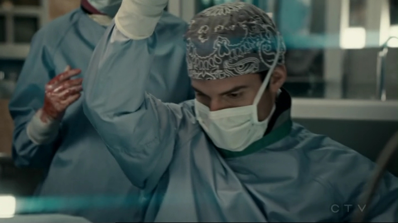VampireDiariesWorld-dot-org_SavingHope2x13-1295.jpg