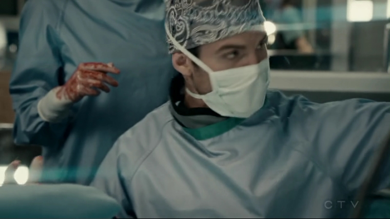 VampireDiariesWorld-dot-org_SavingHope2x13-1299.jpg