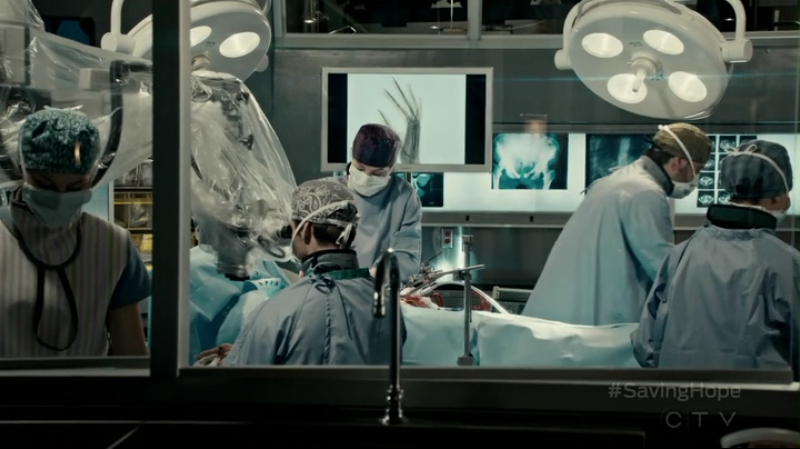 VampireDiariesWorld-dot-org_SavingHope2x13-1778.jpg