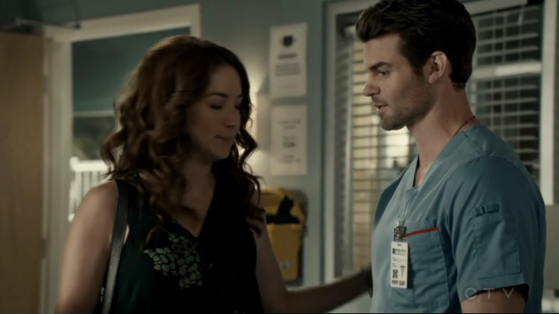 VampireDiariesWorld-dot-org_SavingHope2x13-2296.jpg