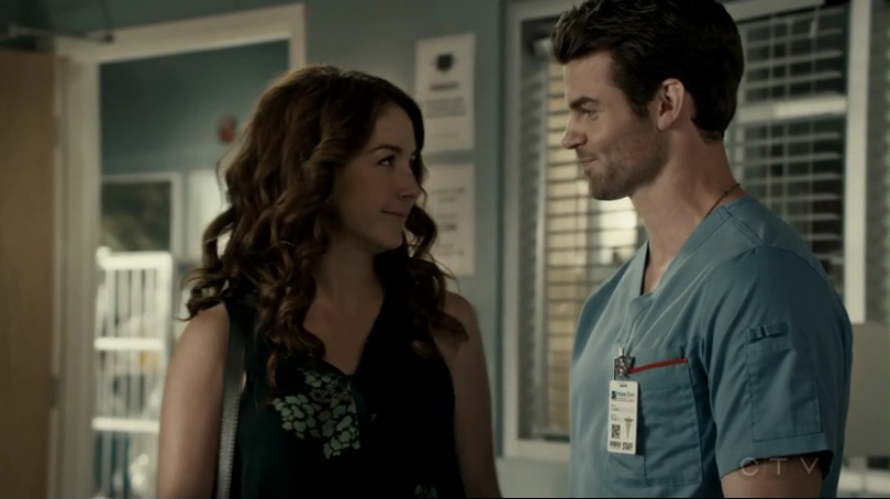 VampireDiariesWorld-dot-org_SavingHope2x13-2298.jpg