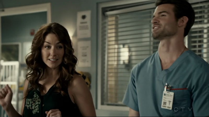 VampireDiariesWorld-dot-org_SavingHope2x13-2326.jpg