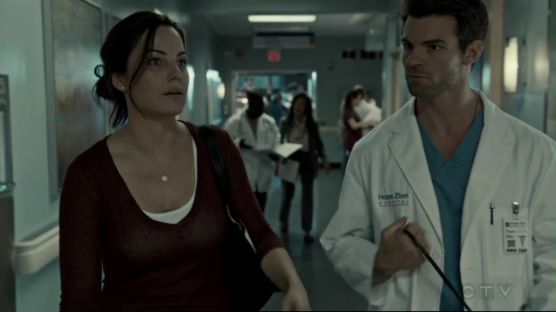 VampireDiariesWorld-dot-org_SavingHope2x14-2278.jpg