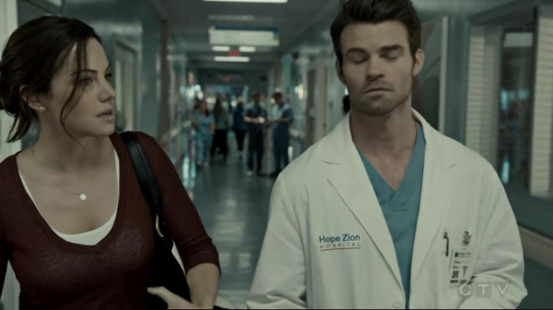 VampireDiariesWorld-dot-org_SavingHope2x14-2298.jpg