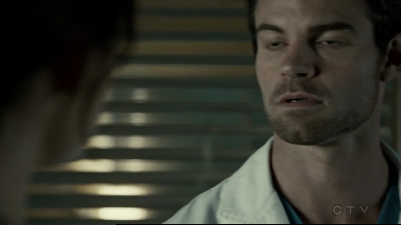 VampireDiariesWorld-dot-org_SavingHope2x14-2306.jpg