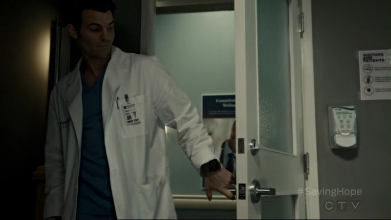 VampireDiariesWorld-dot-org_SavingHope2x15-0382.jpg