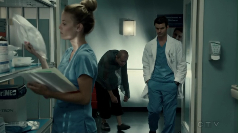 VampireDiariesWorld-dot-org_SavingHope2x15-0562.jpg