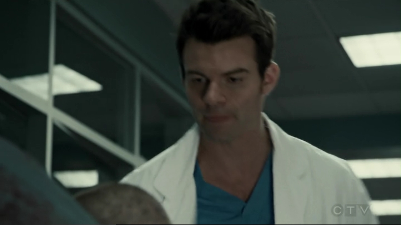 VampireDiariesWorld-dot-org_SavingHope2x15-0599.jpg