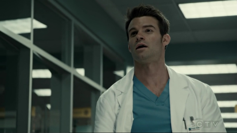 VampireDiariesWorld-dot-org_SavingHope2x15-0636.jpg