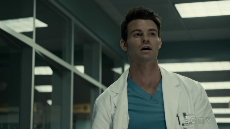VampireDiariesWorld-dot-org_SavingHope2x15-0637.jpg