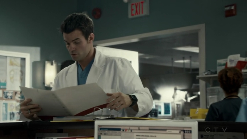 VampireDiariesWorld-dot-org_SavingHope2x15-0888.jpg