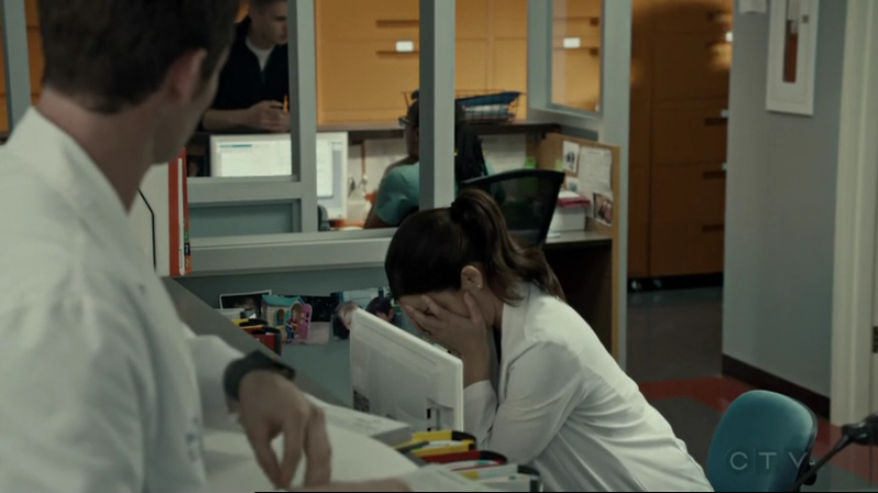 VampireDiariesWorld-dot-org_SavingHope2x15-0893.jpg