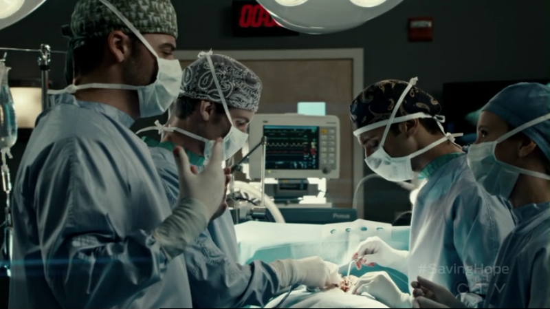 VampireDiariesWorld-dot-org_SavingHope2x15-1009.jpg