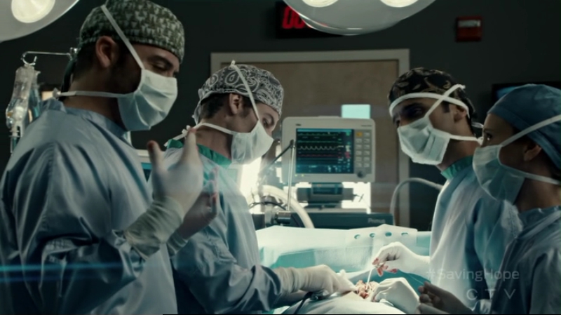 VampireDiariesWorld-dot-org_SavingHope2x15-1011.jpg