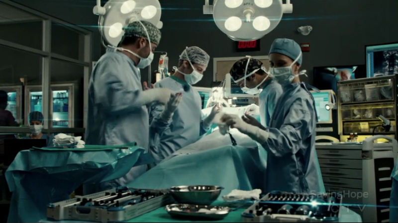 VampireDiariesWorld-dot-org_SavingHope2x15-1022.jpg