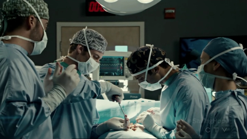 VampireDiariesWorld-dot-org_SavingHope2x15-1040.jpg