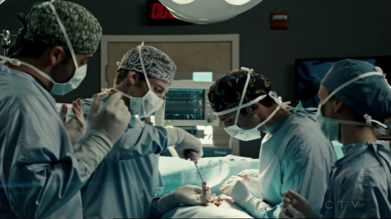 VampireDiariesWorld-dot-org_SavingHope2x15-1041.jpg