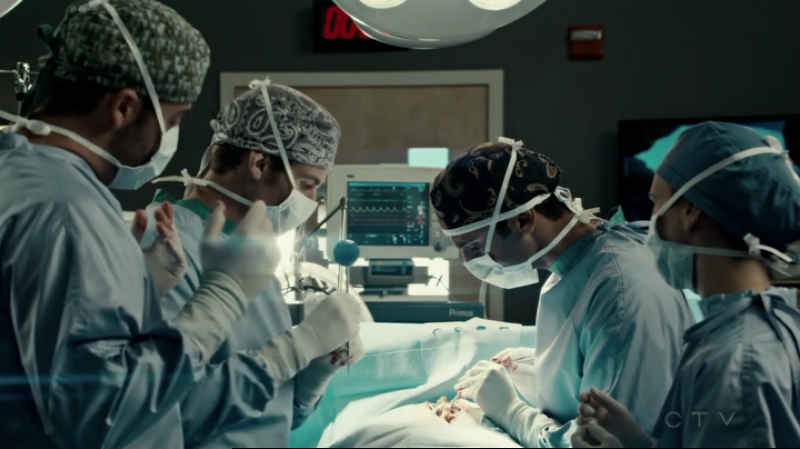 VampireDiariesWorld-dot-org_SavingHope2x15-1042.jpg