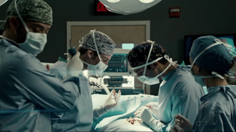 VampireDiariesWorld-dot-org_SavingHope2x15-1043.jpg