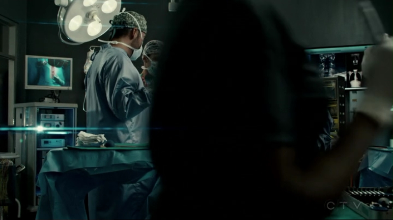 VampireDiariesWorld-dot-org_SavingHope2x15-1053.jpg
