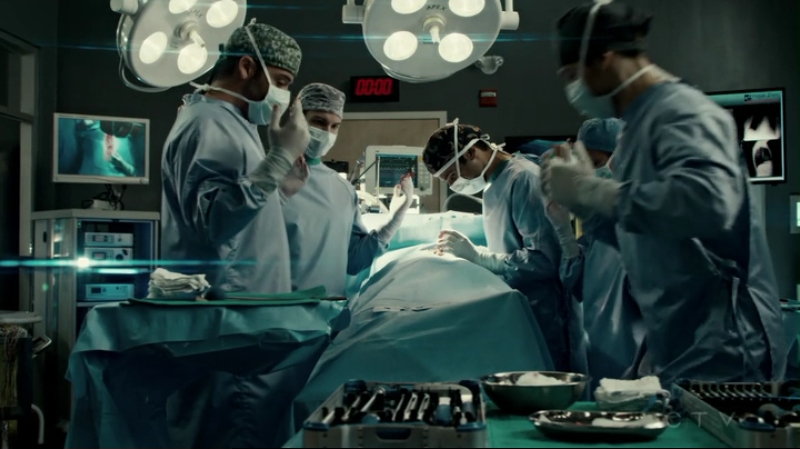 VampireDiariesWorld-dot-org_SavingHope2x15-1054.jpg