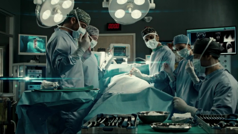 VampireDiariesWorld-dot-org_SavingHope2x15-1056.jpg