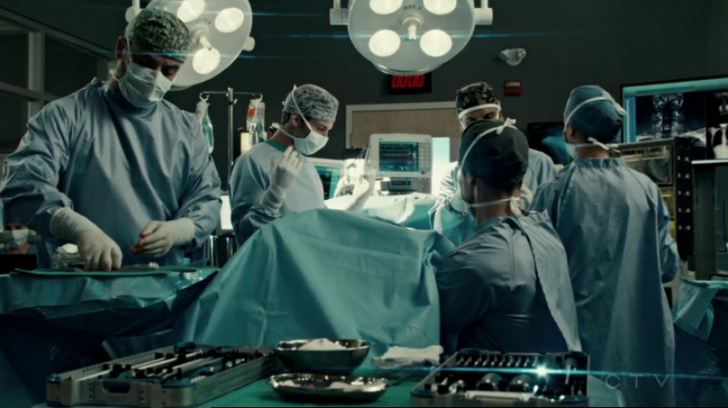 VampireDiariesWorld-dot-org_SavingHope2x15-1075.jpg