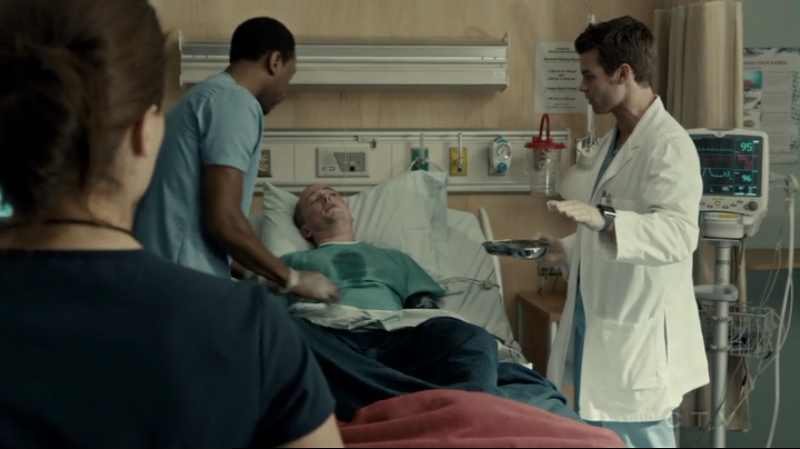 VampireDiariesWorld-dot-org_SavingHope2x15-1281.jpg