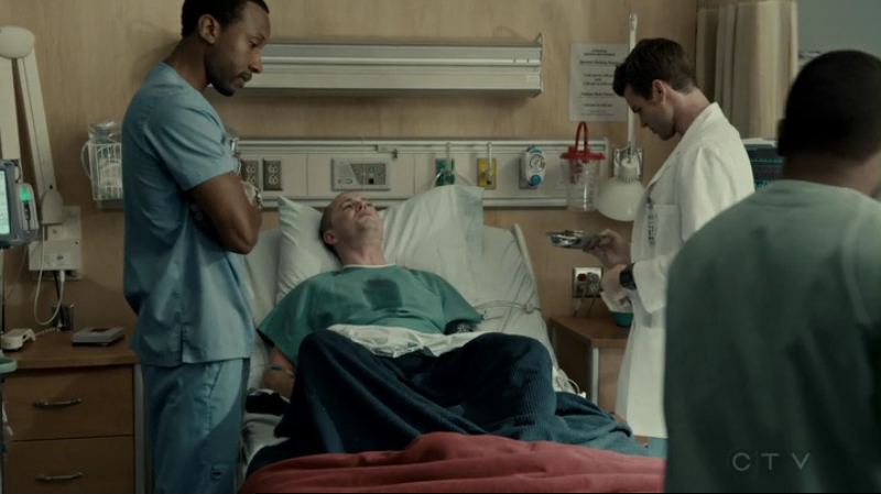 VampireDiariesWorld-dot-org_SavingHope2x15-1287.jpg