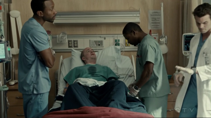 VampireDiariesWorld-dot-org_SavingHope2x15-1291.jpg
