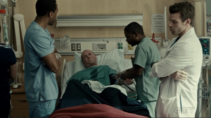 VampireDiariesWorld-dot-org_SavingHope2x15-1308.jpg