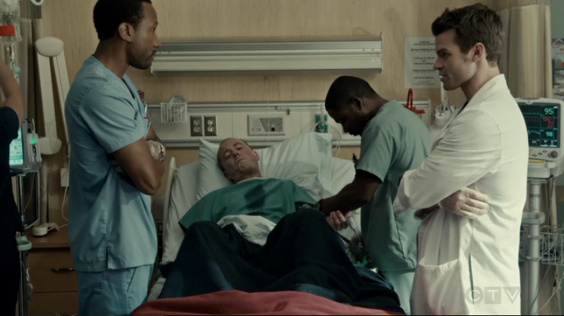 VampireDiariesWorld-dot-org_SavingHope2x15-1312.jpg