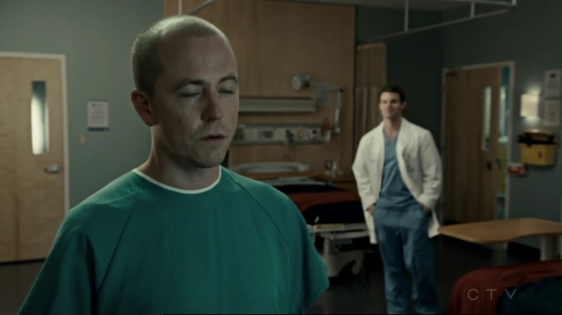 VampireDiariesWorld-dot-org_SavingHope2x15-1810.jpg