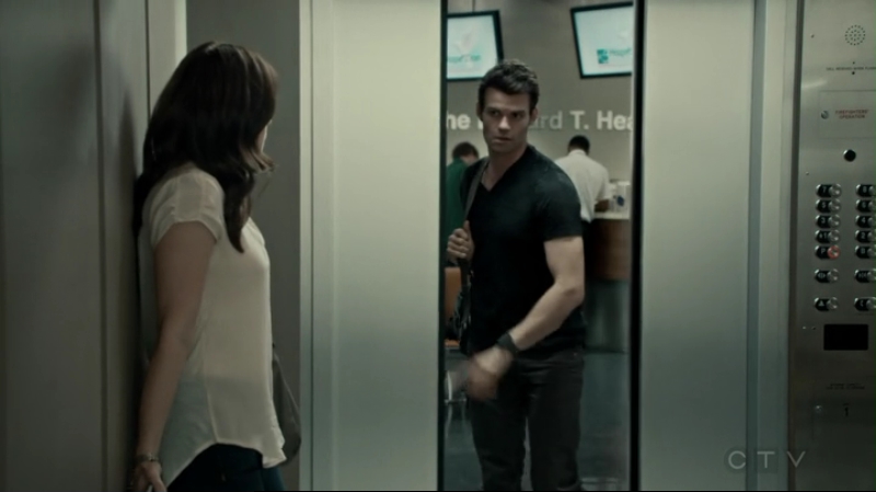 VampireDiariesWorld-dot-org_SavingHope2x15-2408.jpg