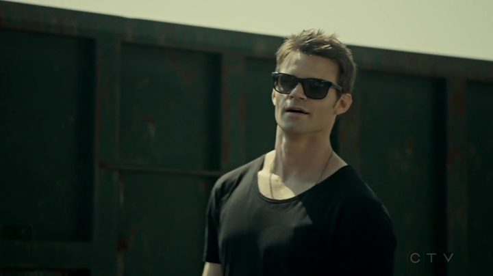 VampireDiariesWorld-dot-org_SavingHope2x16-0101.jpg