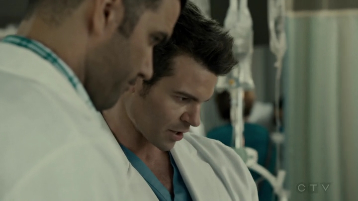 VampireDiariesWorld-dot-org_SavingHope2x16-0411.jpg