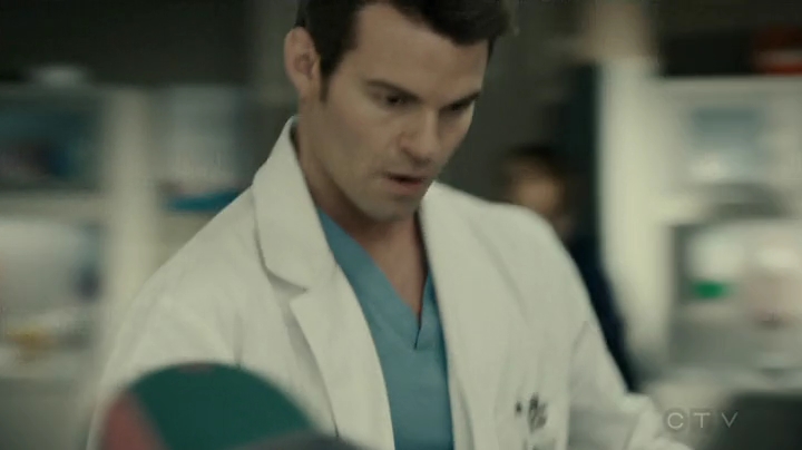 VampireDiariesWorld-dot-org_SavingHope2x16-0414.jpg
