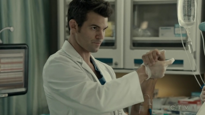 VampireDiariesWorld-dot-org_SavingHope2x16-0581.jpg VampireDiariesWorld-dot-org_SavingHope2x16-0581.jpg