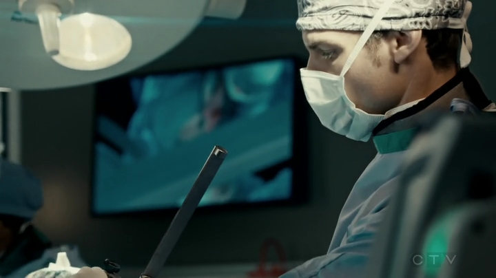VampireDiariesWorld-dot-org_SavingHope2x16-0959.jpg