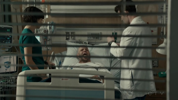 VampireDiariesWorld-dot-org_SavingHope2x16-1319.jpg