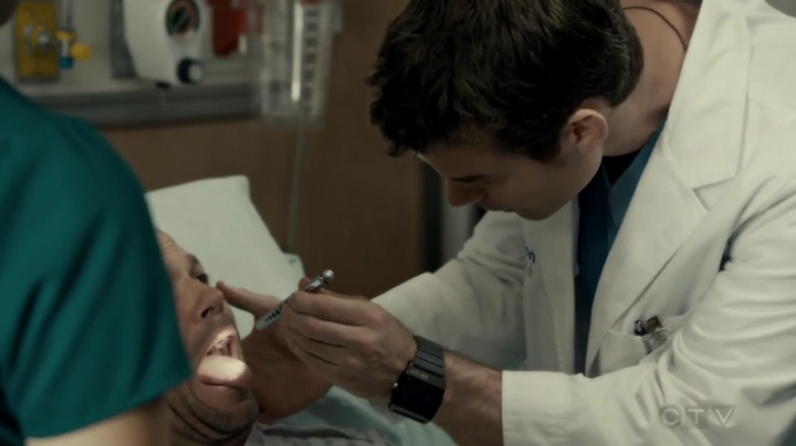 VampireDiariesWorld-dot-org_SavingHope2x16-1322.jpg